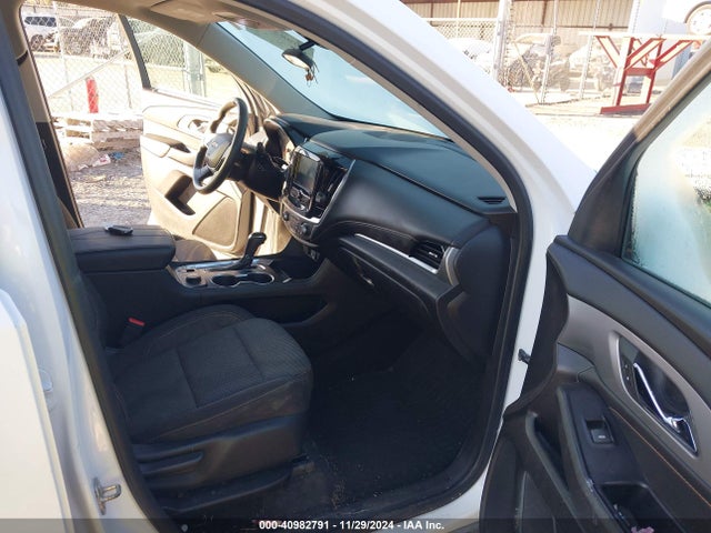 Chevrolet Traverse Ls 2019 1GNERFKW7KJ299202 Image 5