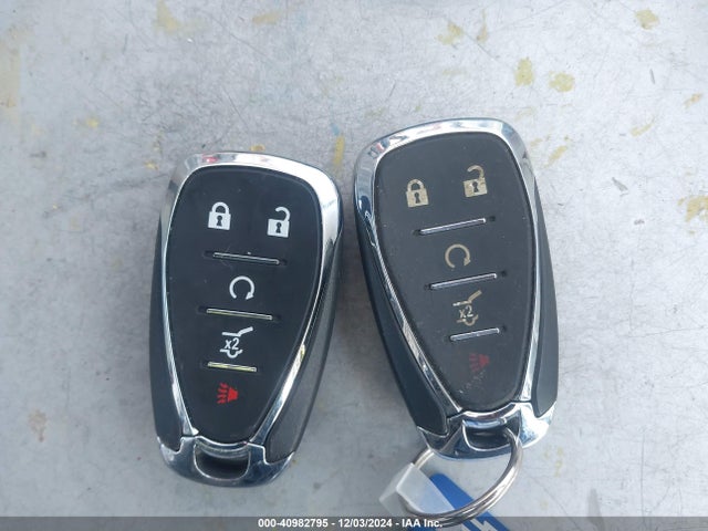 2GNAXTEX1J6177132 Chevrolet EQUINOX LT