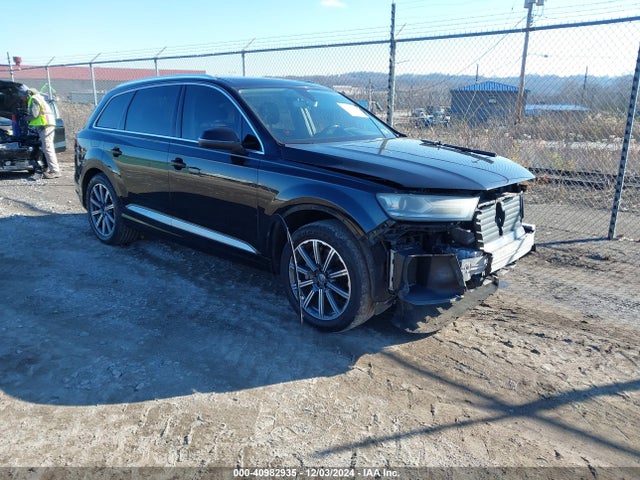 2017 AUDI Q7 WA1LAAF77HD003500 Photo 0