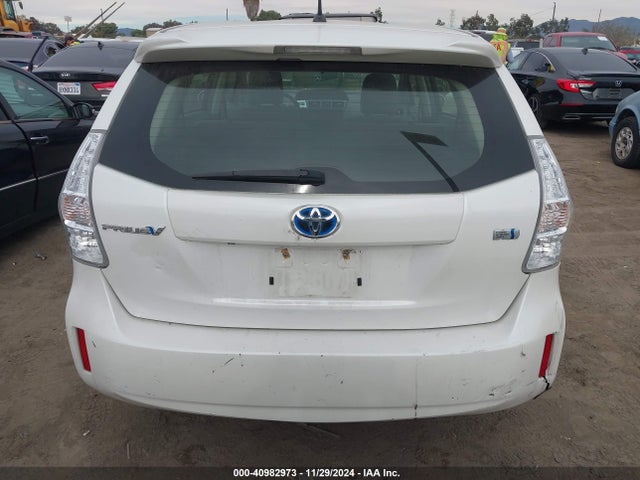 Toyota Prius V Two 2014 JTDZN3EU1E3297193 Image 16