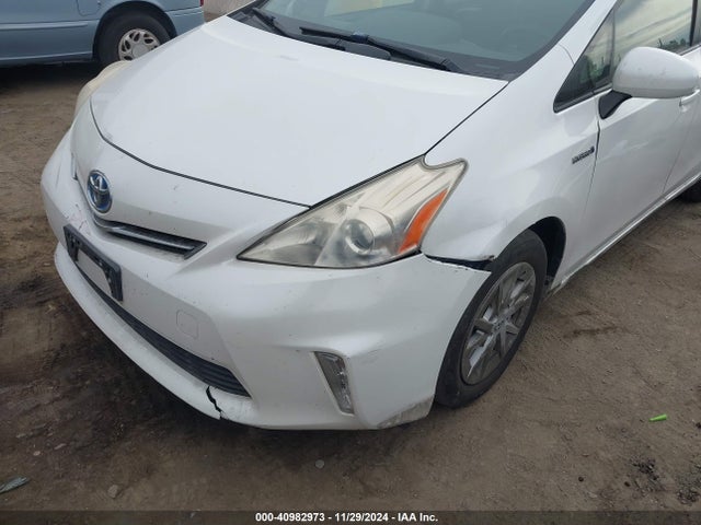Toyota Prius V Two 2014 JTDZN3EU1E3297193 Image 6
