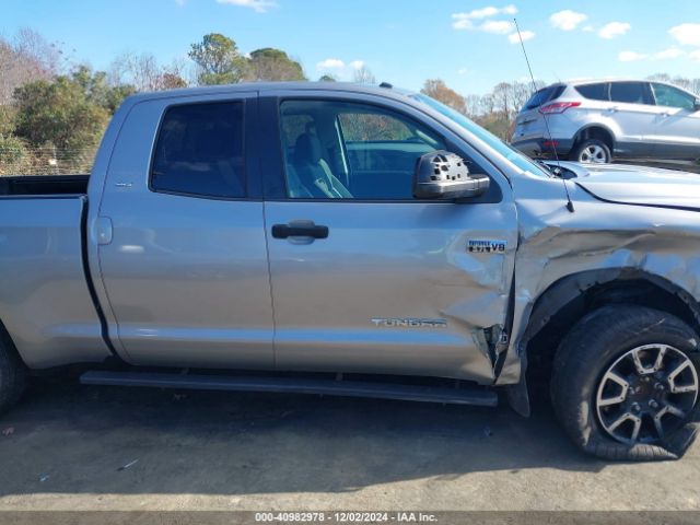 5TFRW5F12GX206831 Toyota Tundra Sr5 5.7l V8