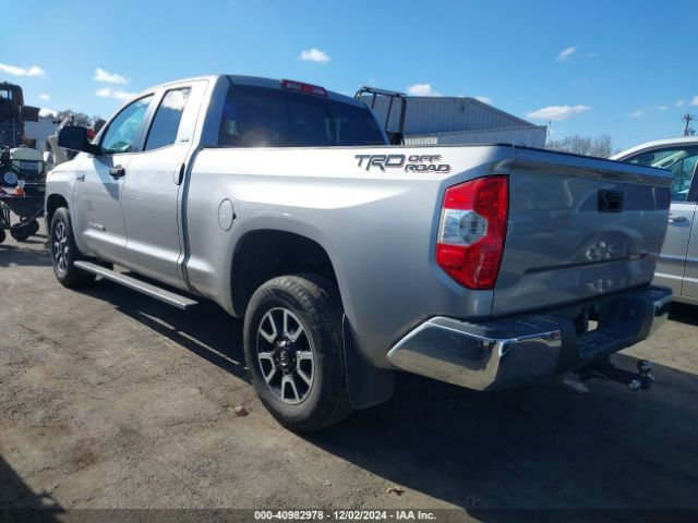 5TFRW5F12GX206831 Toyota Tundra Sr5 5.7l V8