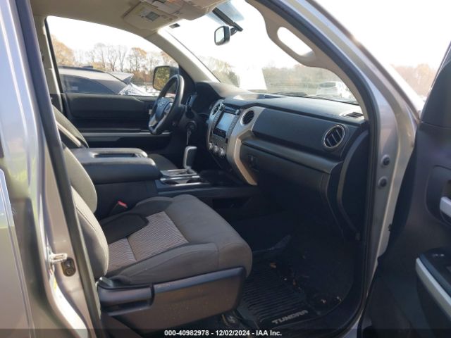 5TFRW5F12GX206831 Toyota Tundra Sr5 5.7l V8