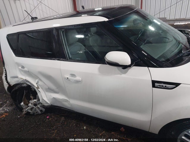 KNDJP3A58J7582305 KIA SOUL +