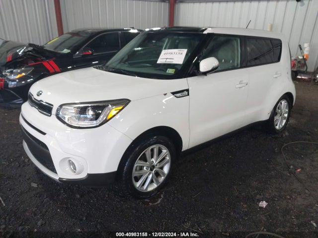 KNDJP3A58J7582305 KIA SOUL +