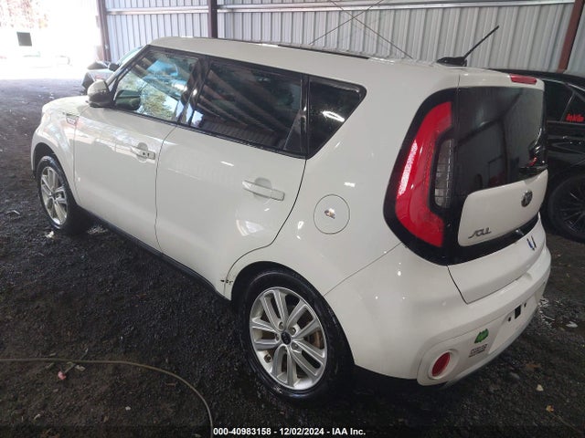 KNDJP3A58J7582305 KIA SOUL +