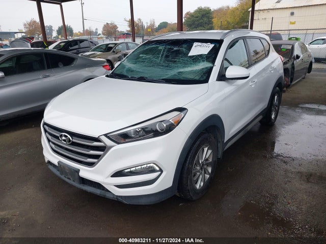 Hyundai TUCSON SEL 2018 KM8J33A48JU695333 Image 2