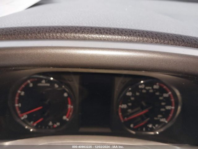 2T3JFREV2HW677182 Toyota RAV4 SE