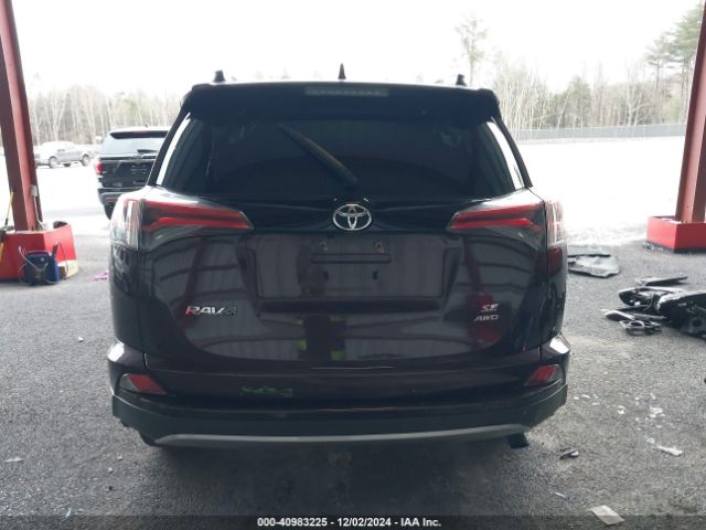 2T3JFREV2HW677182 Toyota RAV4 SE