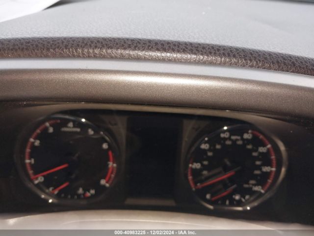 2T3JFREV2HW677182 Toyota RAV4 SE