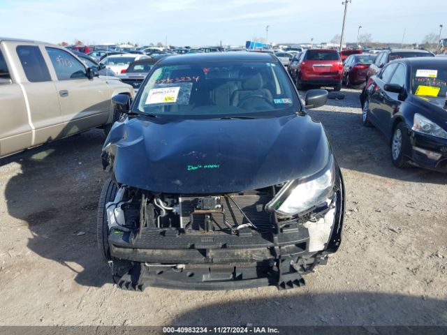 JN1BJ1CR8KW626999 Nissan Rogue Sport S