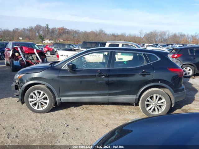 JN1BJ1CR8KW626999 Nissan Rogue Sport S