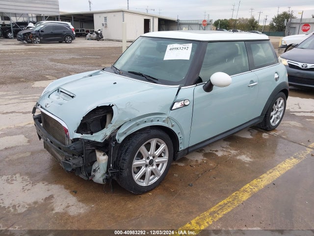 2011 MINI COOPER S WMWSV3C5XBTY15971 Photo 1