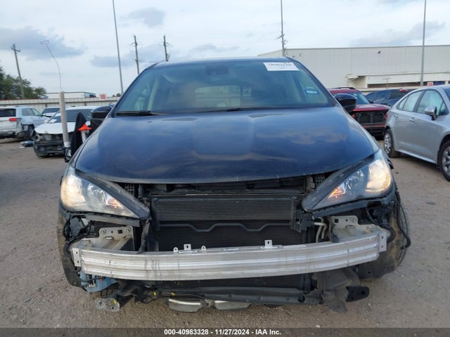 2C4RC1CG1PR516235 Chrysler Voyager Lx