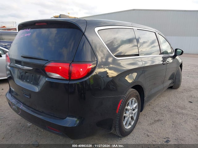 2C4RC1CG1PR516235 Chrysler Voyager Lx