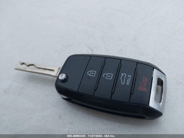 KIA Optima Lx 2015 KNAGM4A78F5576157 Image 11