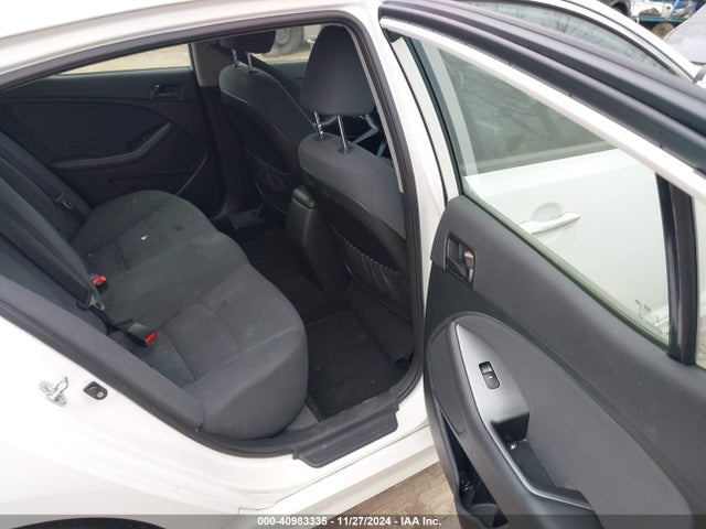 KIA Optima Lx 2015 KNAGM4A78F5576157 Image 8