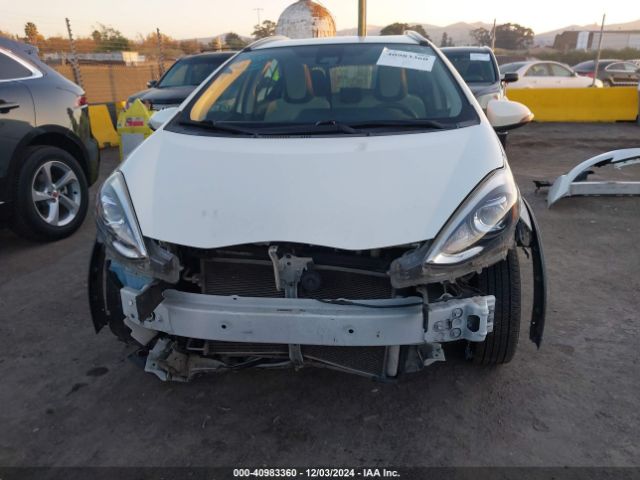 JTDKDTB37J1606297 Toyota Prius C One