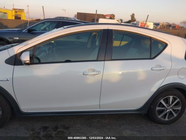 JTDKDTB37J1606297 Toyota Prius C One