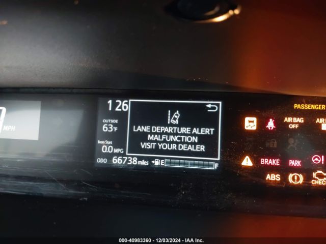 JTDKDTB37J1606297 Toyota Prius C One