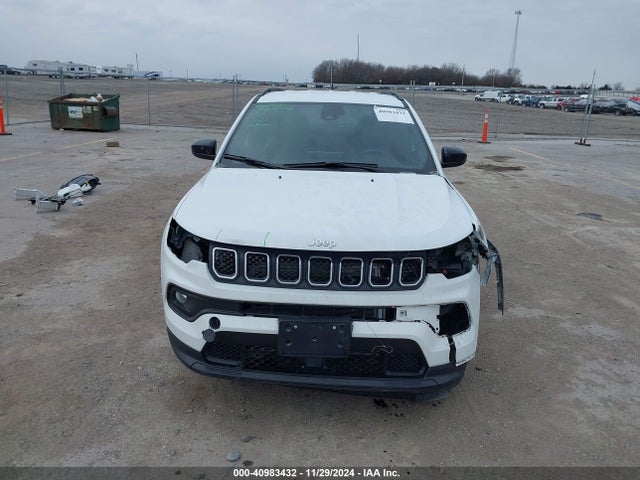 Jeep Compass Latitude 4x4 2023 3C4NJDBN6PT528092 Image 13