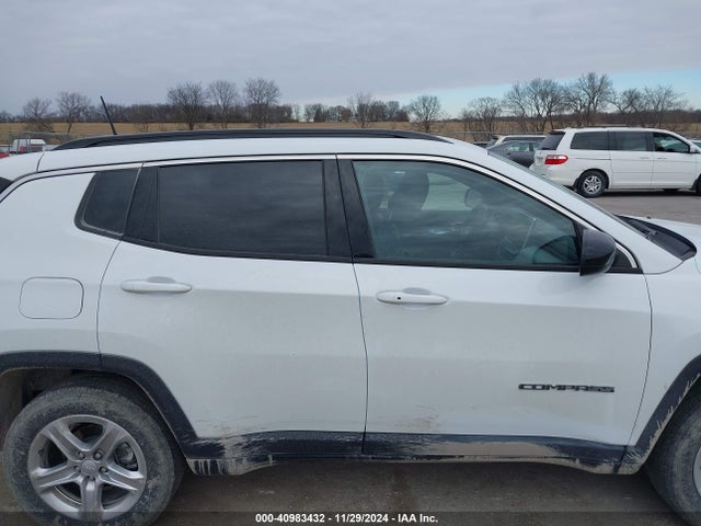 Jeep Compass Latitude 4x4 2023 3C4NJDBN6PT528092 Image 14