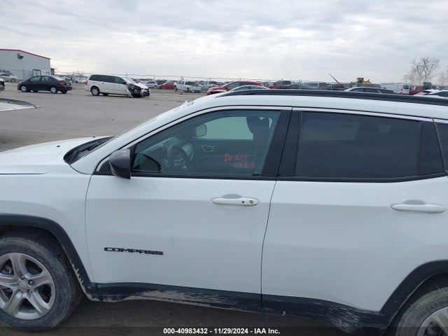 Jeep Compass Latitude 4x4 2023 3C4NJDBN6PT528092 Image 15