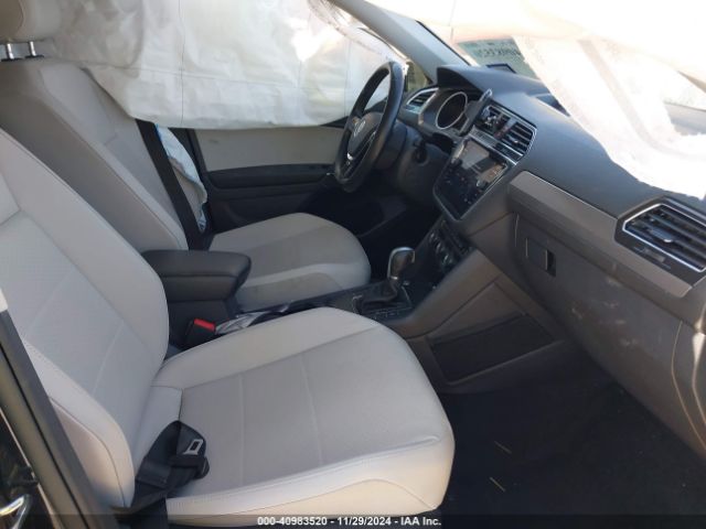 3VV3B7AX1JM006255 Volkswagen Tiguan 2.0t Se/2.0t Sel