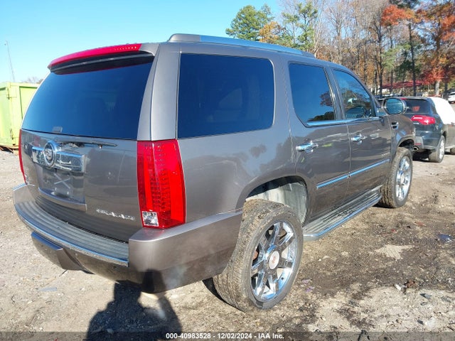 2011 CADILLAC ESCALADE 1GYS3BEF1BR178937 Photo 3