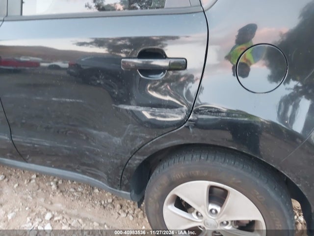 KIA Soul 2015 KNDJN2A29F7206287 Image 13