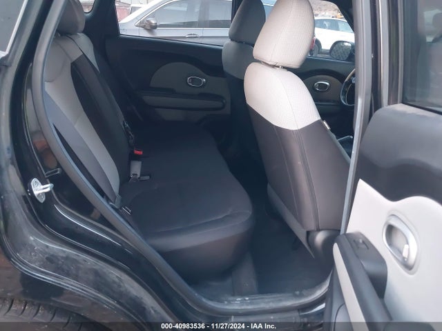 KIA Soul 2015 KNDJN2A29F7206287 Image 8