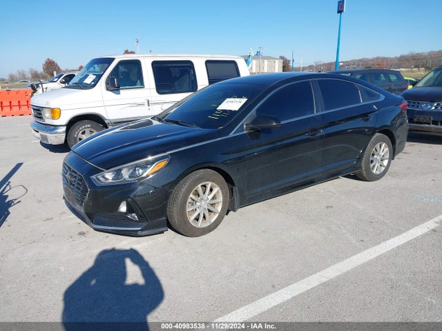 Hyundai SONATA SE 2019 5NPE24AF8KH748544 Image 2