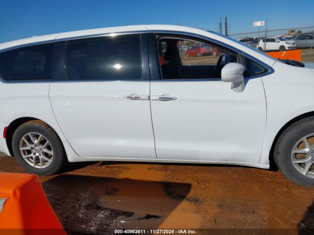 2C4RC1FGXLR176122 Chrysler Pacifica Touring