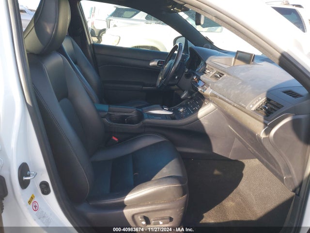 JTHKD5BH5G2257424 Lexus CT 200H