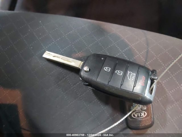 5XYPGDA57HG334902 KIA Sorento 3.3l Lx