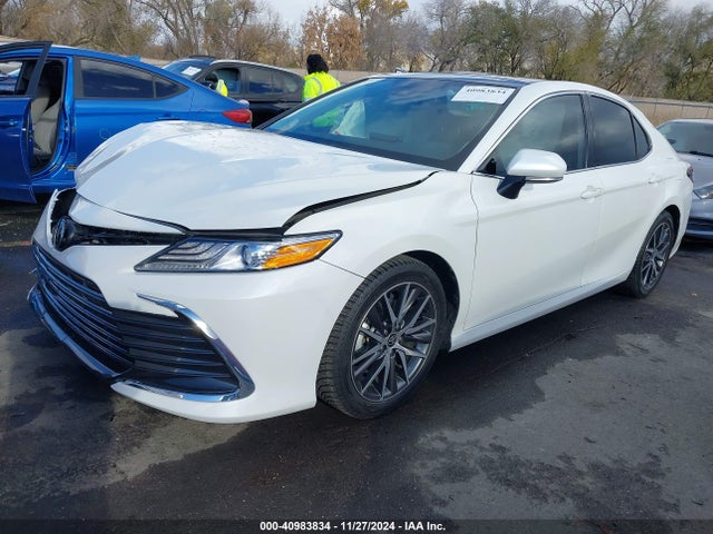 Toyota CAMRY XLE 2021 4T1F11BK7MU024964 Image 2