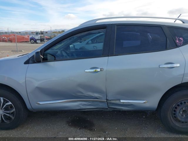 JN8AS5MT2FW155658 Nissan Rogue Select S