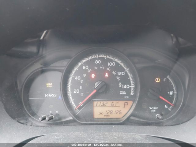 VNKKTUD33FA033015 Toyota YARIS L