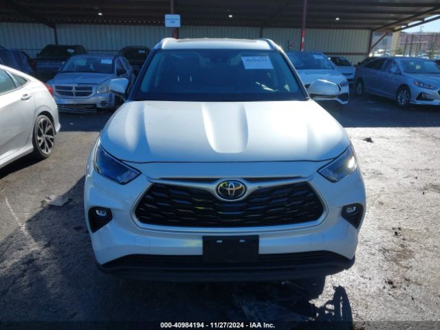 5TDHZRBHXNS230942 Toyota Highlander Xle