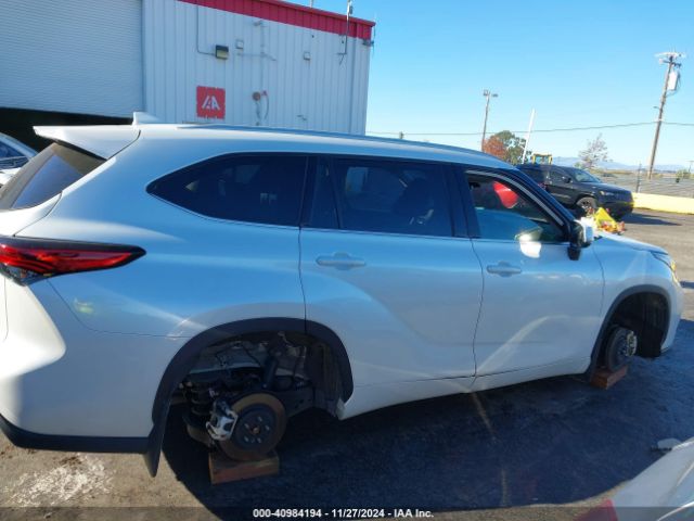 5TDHZRBHXNS230942 Toyota Highlander Xle