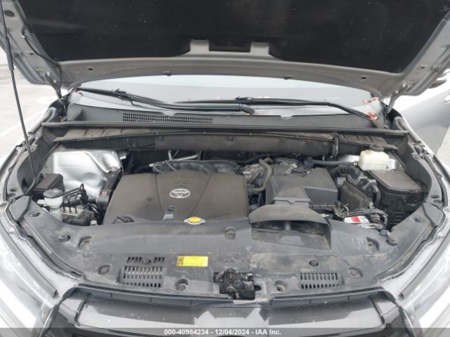 5TDJZRFH5HS385320 Toyota Highlander Se