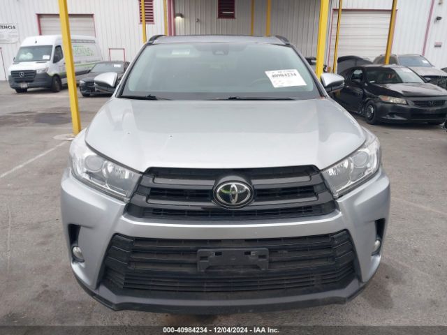 5TDJZRFH5HS385320 Toyota Highlander Se