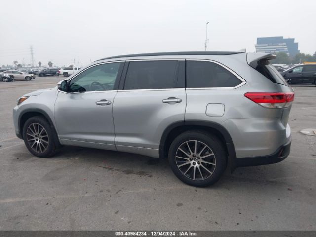 5TDJZRFH5HS385320 Toyota Highlander Se