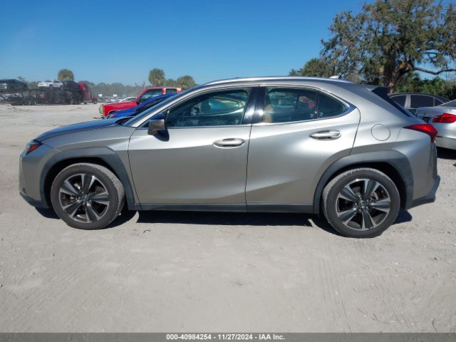 JTHY3JBH3K2003256 Lexus UX 200