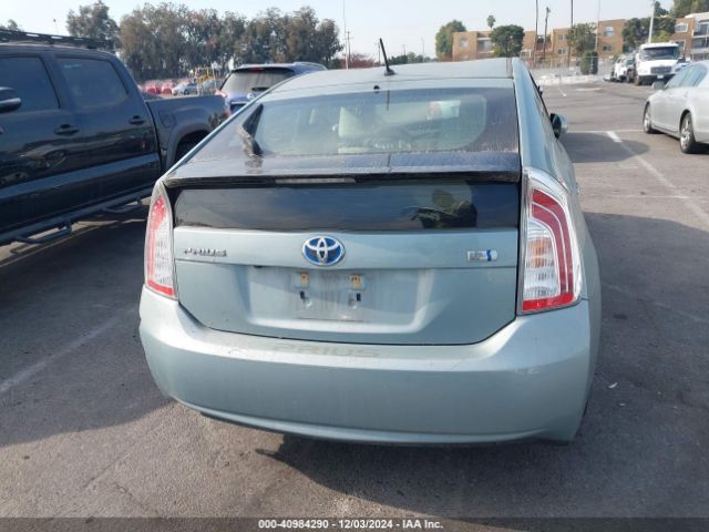 JTDKN3DU4F1913601 Toyota Prius Two