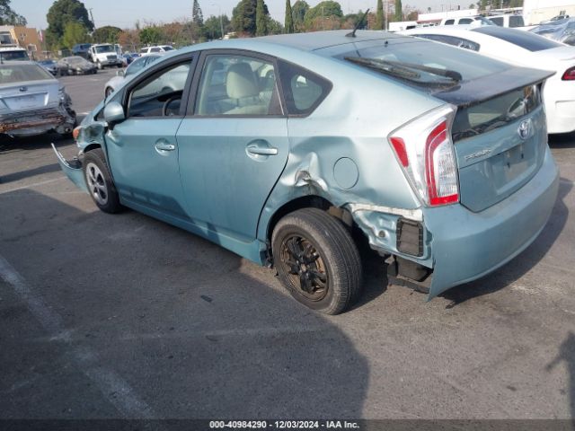 JTDKN3DU4F1913601 Toyota Prius Two
