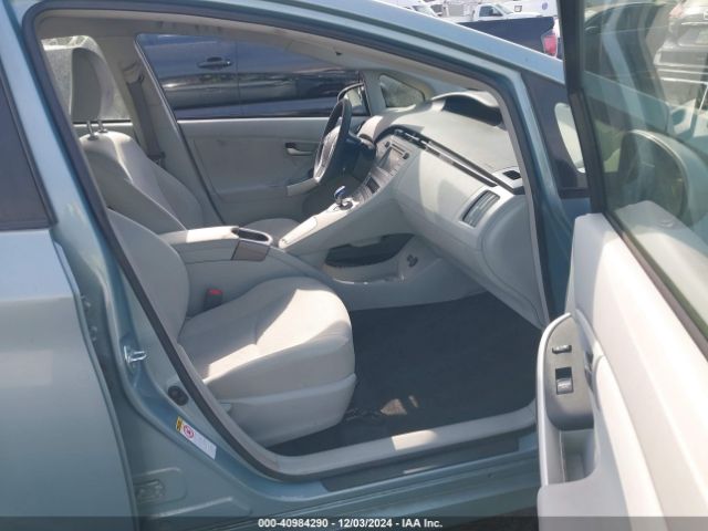 JTDKN3DU4F1913601 Toyota Prius Two