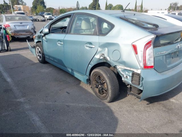 JTDKN3DU4F1913601 Toyota Prius Two