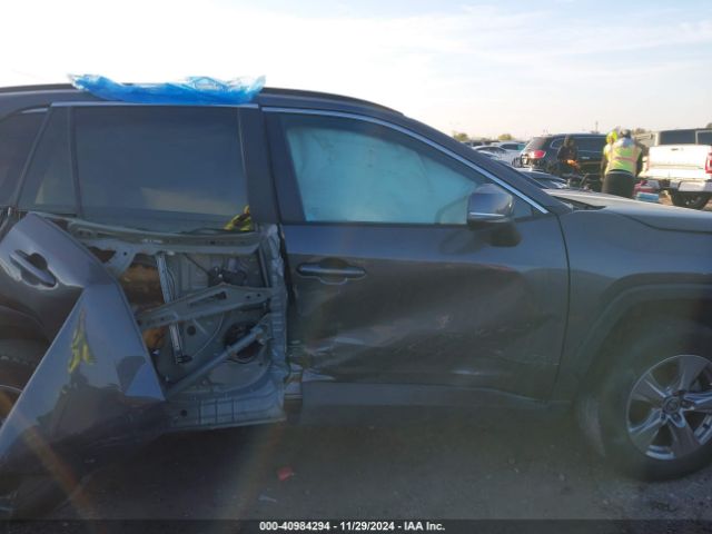 2T3W1RFV4PW242083 Toyota Rav4 Xle